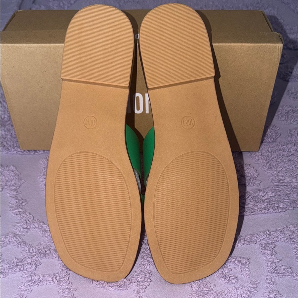 Cushionaire Green Slide Sandals - Picture 2 of 8